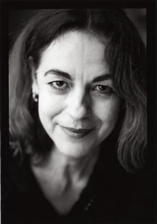 <p>Le Sous-Sol</i>, nouvelle création très attendue du collectif Peeping Tom,
est le dernier volet d’un triptyque initié par <i>Le Jardin</i>. Franck
Chartier, à l’origine du collectif avec Gabriela Carrizzo, revient pour nous sur
ce nouveau spectacle.</p> - Critique sortie Danse