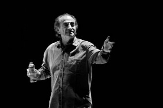 Traîne pas trop sous la pluie - Critique sortie Avignon / 2011