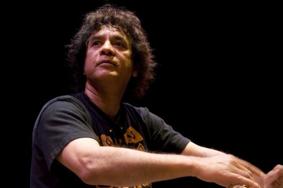 ZAKIR HUSSAIN - Critique sortie Jazz / Musiques Paris Théâtre de la Ville