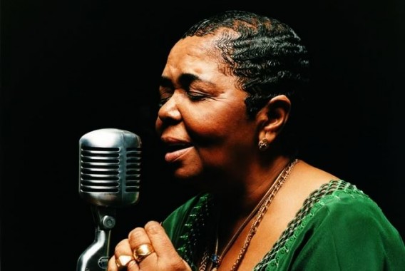 Hommage à Cesaria Evora - Critique sortie Jazz / Musiques Paris _Cirque d'Hiver Bouglione