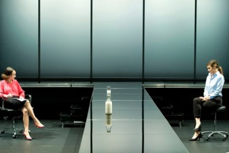 Contractions - Critique sortie Théâtre Saint-Quentin-en-Yvelines Théâtre de Saint-Quentin-en-Yvelines