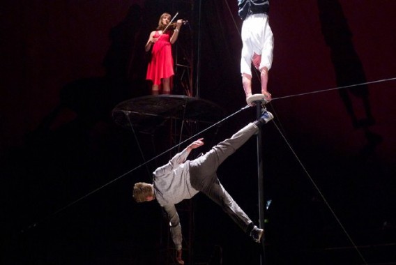 Le Bal des Intouchables - Critique sortie Cirque Marseille Théâtre du Gymnase