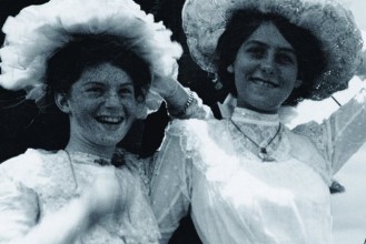 L’Importance d’être sérieux - Critique sortie Théâtre Boulogne-Billancourt THEATRE DE L'OUEST PARISIEN