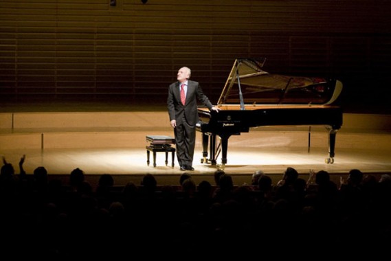 MAURIZIO POLLINI - Critique sortie Classique / Opéra Paris Salle Pleyel