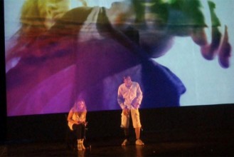 Se mordre - Critique sortie Théâtre Paris Théâtre Le Proscenium