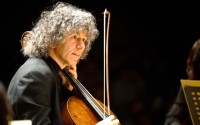 STEVEN ISSERLIS - Critique sortie Classique / Opéra Paris Théâtre des Bouffes du Nord
