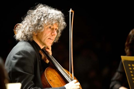 STEVEN ISSERLIS - Critique sortie Classique / Opéra Paris Théâtre des Bouffes du Nord