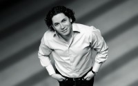GUSTAVO DUDAMEL - Critique sortie Classique / Opéra Paris Salle Pleyel
