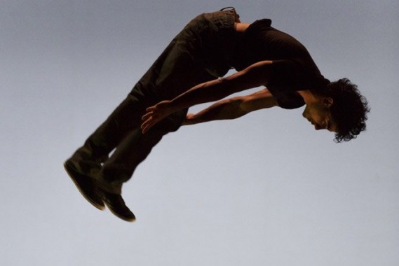 Acrobates - Critique sortie Théâtre Saint-Denis La Plaine. Académie Fratellini