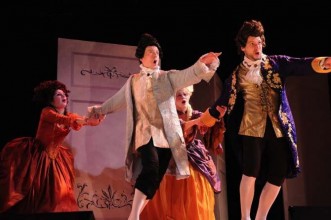 Cosi fan tutte - Critique sortie Avignon / 2013 Avignon Le Petit Louvre