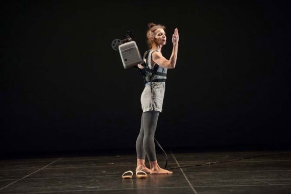 Déferlante Trisha Brown - Critique sortie Danse Paris Théâtre de la Ville