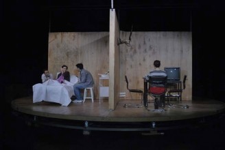 Le passé est un animal grotesque - Critique sortie Théâtre Paris Théâtre national de la Colline.