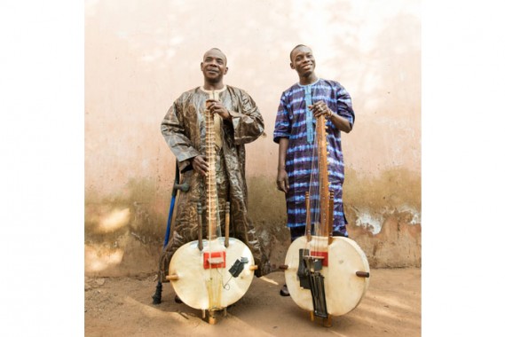 Toumani & Siki Diabaté - Critique sortie Jazz / Musiques Paris Théâtre des Bouffes du Nord