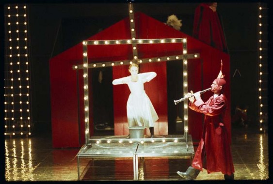 La jeune fille, le diable et le moulin - Critique sortie Avignon / 2014 Avignon Chapelle des pénitents blancs