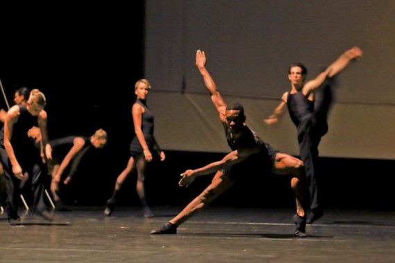 Ballet de l’Opéra de Lyon - Critique sortie Danse Paris Théâtre de la Ville