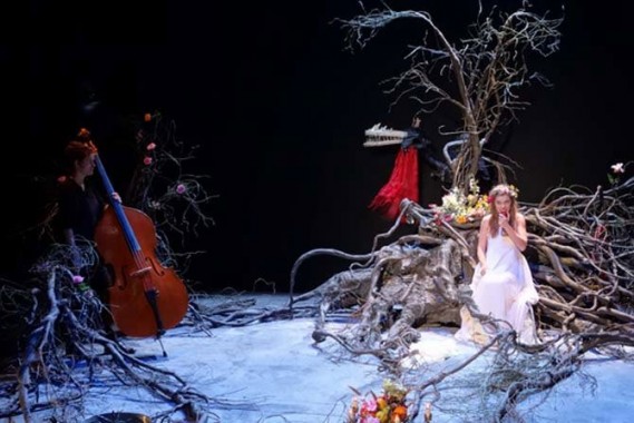 Quelque part au cœur de la forêt : la belle et la bête - Critique sortie Théâtre Paris Théâtre Le Grand Parquet