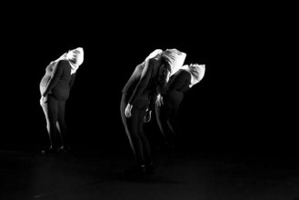 Une femme artiste marocaine et les maux de l’âme - Critique sortie Danse Montreuil Nouveau Théâtre de Montreuil.