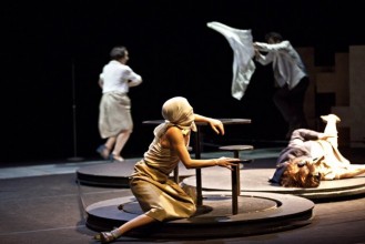 Rhapsodie démente - Critique sortie Danse Montreuil Nouveau Théâtre de Montreuil