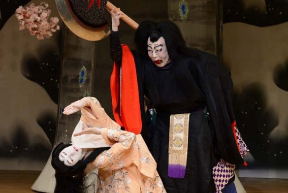 La barrière d’Osaka sous la neige des amours - Critique sortie Théâtre Paris Maison de la Culture du Japon