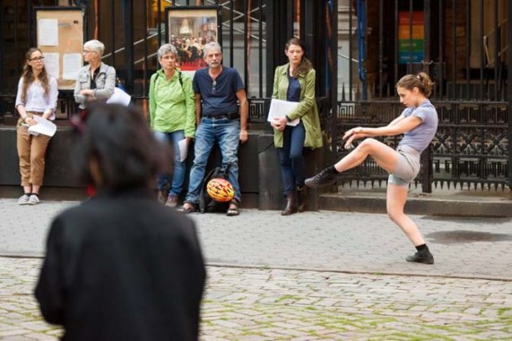 A catalogue of steps - Critique sortie Danse Paris Mona Bismarck American Center