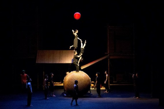 À Õ Làng Phô - Critique sortie Cirque Sceaux Les Gémeaux - Scène Nationale