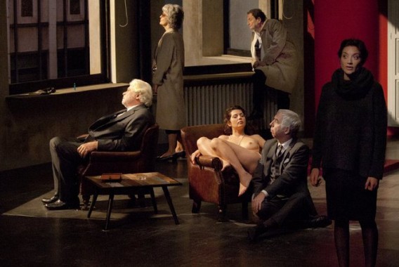 Le Temps et la Chambre - Critique sortie Théâtre Paris Théâtre de la Colline