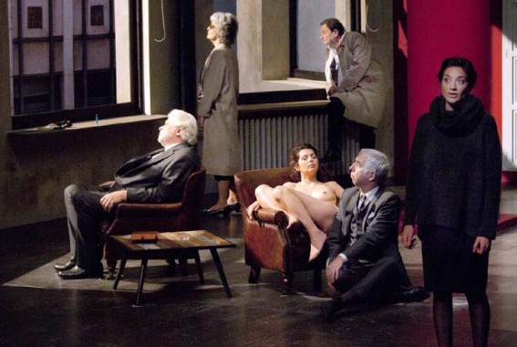 Le Temps et la Chambre - Critique sortie Théâtre Paris Théâtre de la Colline