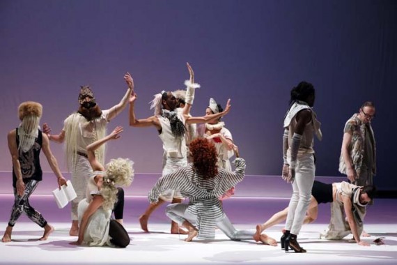 June Events - Critique sortie Danse Paris Atelier de Paris – Carolyn Carlson