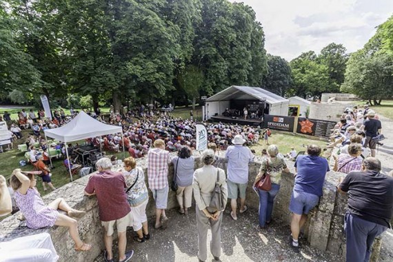 SURGERES BRASS FESTIVAL - Critique sortie Jazz / Musiques