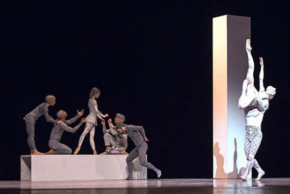 Grands plateaux en grandes formes - Critique sortie Danse Paris Chaillot - Théâtre national de la danse