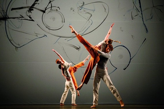 Trisha Brown Dance Company - Critique sortie Danse Nîmes Théâtre de Nîmes. Théâtre Bernadette Lafont