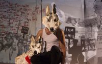 White Dog : la compagnie Les Anges au Plafond explore l’humanisme de Romain Gary - Critique sortie Théâtre Paris Théâtre 14