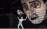 Invasion ! Théo Mercier - Critique sortie Théâtre Marseille La Criée - Théâtre National de Marseille
