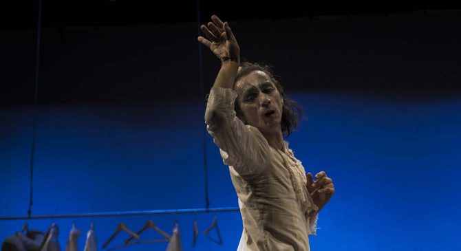 About Kazuo Ohno - Critique sortie Danse Paris Théâtre de la Ville - Espace Pierre Cardin