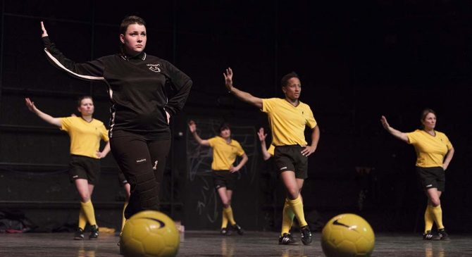 Foot en scène - Critique sortie Théâtre Pontoise Nouvelle Scène Nationale de Cergy-Pontoise