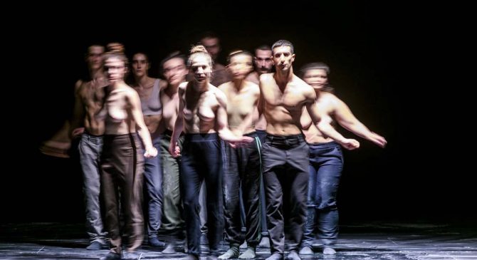 Ion - Critique sortie Danse Paris Théâtre de la Ville Les Abbesses