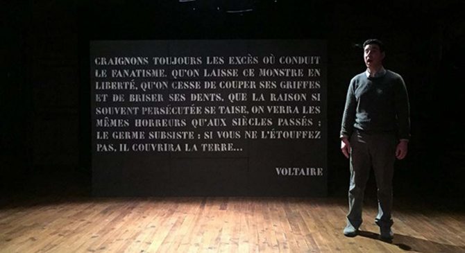 Je suis Voltaire - Critique sortie Théâtre Paris Lavoir Moderne Parisien