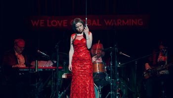 Arctique, Anne-Cécile Vandalem crée un thriller politique en eaux glacées - Critique sortie Théâtre Paris Théâtre de l'Odéon-Ateliers Berthier