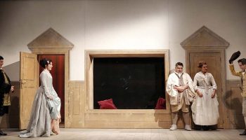 Les Jumeaux vénitiens de Carlo Goldoni mes  Jean-Louis Benoit - Critique sortie Théâtre Meudon centre d'art et de culture