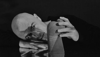 Dominique A seul en scène dans le sillage de l’album « La Fragilité » - Critique sortie Jazz / Musiques Montigny-le-Bretonneux Théâtre de Saint-Quentin-en-Yvelines