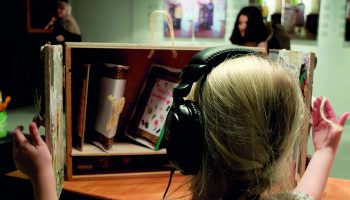 Florence Faivre et Francesca Poloniato : l’enfance, la jeunesse et la famille - Critique sortie Théâtre