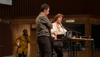 Retour à Reims de Didier Eribon par Thomas Ostermeier - Critique sortie Théâtre Cergy Nouvelle scène nationale de Cergy - Théâtre des Arts