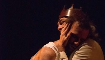 Macbeth, titre provisoire de Gustave Akakpo, d’après Shakespeare, mis en scène par Paola Secret - Critique sortie Théâtre Paris Le Tarmac - la scène internationale francophone