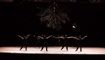Le Ballet de Boston à Paris avec une œuvre de référence signée Jiří Kylián, Wings of Wax - Critique sortie Danse Paris Théâtre des Champs-Élysées