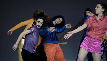 Batailles d’images de la chorégraphe Stéphanie Thiersch - Critique sortie Danse Nîmes Théâtre de Nîmes
