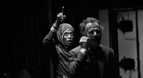 Dans la solitude des champs de coton de Bernard-Marie Koltès, mis en scène de Charles Berling - Critique sortie Théâtre Paris Grande Halle de la Villette