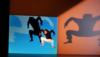 Solo de Philippe Decouflé, un autoportrait en forme de féerie kaléidoscopique - Critique sortie Danse Paris Chaillot - Théâtre national de la danse