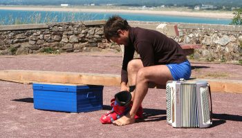 L’Ouest loin d’Olivier Debelhoir - Critique sortie Cirque Paris