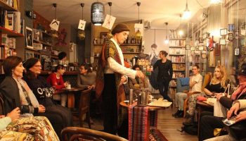 Festival Tournée Générale, une vingtaine d’artistes dans les bars du quartier vallée de Fécamp, 12ème arrondissement. - Critique sortie Théâtre Paris Bars du 12ème arrondissement