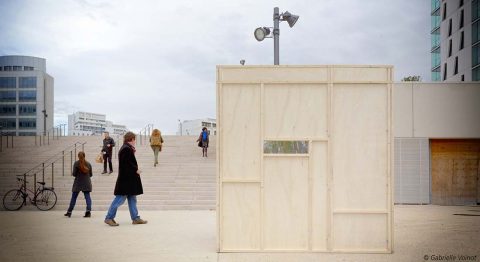 In-Two de Marion Aubert, Cédric Bonfils, Céline De Bo, Louise Emö, Sylvain Levay, Catherine Zambon, mis en scène par Alexandra Tobelaim - Critique sortie Avignon / 2019 Avignon Avignon Off. Festival Villeneuve en Scène